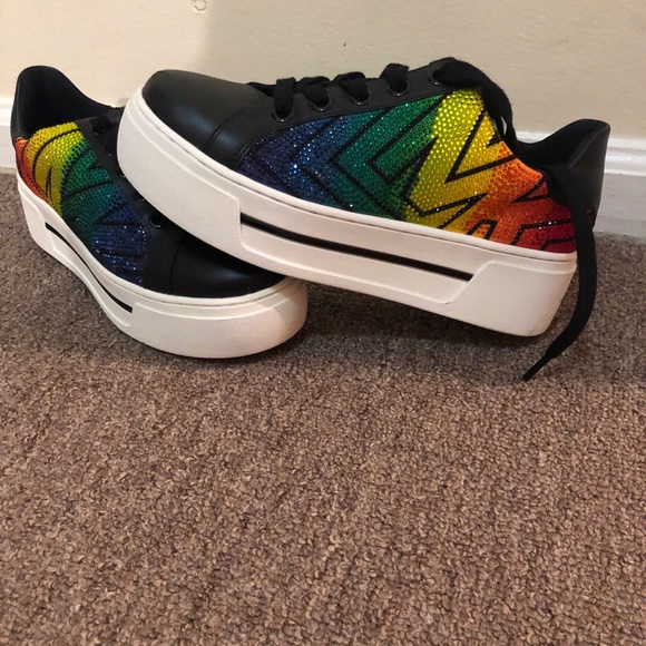 Michael Kors pride shoes - Picture 4 of 5
